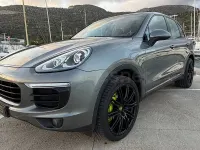 Usado Porsche Cayenne S E-Hybrid 416 CV (305 kW) 2016 Gris / plata SUV