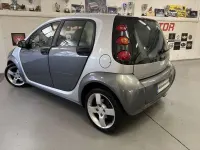 Usado Smart ForFour Pulse 95 CV (69 kW) 2004 Gris Utilitario