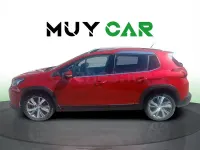 Usado Peugeot 2008 Allure 100 CV (73 kW) 2019 Rojo SUV