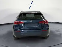 Usado Mercedes A180 109 CV (80 kW) 2020 Azul Utilitario