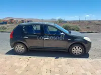 Usado Dacia Sandero Ambiance 75 CV (55 kW) 2011 Negro Berlina