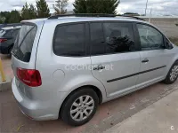 Usado VW Touran Edition 105 CV (77 kW) 2012 Gris / plata Monovolumen