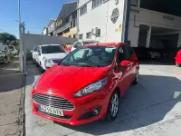 Usado Ford Fiesta Trend 82 CV (60 kW) 2013 Rojo Berlina