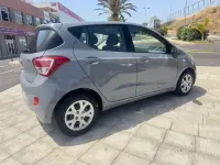 Usado Hyundai i10 66 CV (48 kW) 2016 Azul Utilitario