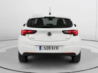 Usado Opel Astra Selective 110 CV (80 kW) 2017 Blanco Berlina
