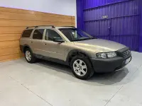 Usado Volvo XC70 Summum 163 HP (119 kW) 2004 Bege Carrinha