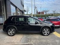 Usado Peugeot 2008 Allure 100 CV (73 kW) 2019 Negro SUV