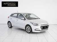 Usado Hyundai i20 75 CV (55 kW) 2015 Gris / plata Berlina