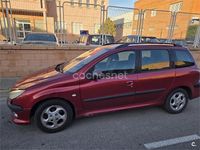 Usado Peugeot 206 70 CV (51 kW) 2003 Rojo Familiar