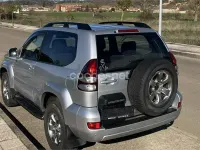 Usado Toyota Land Cruiser 173 CV (127 kW) 2008 Gris / plata SUV