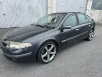 Usado Renault Laguna II Privilege 150 CV (110 kW) 2002 Verde Berlina