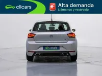 Usado Seat Ibiza FR 110 CV (80 kW) 2023 Plateado Utilitario
