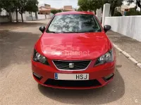 Usado Seat Ibiza Reference 90 CV (66 kW) 2013 Rojo Berlina