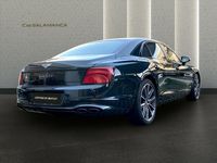 Usado Bentley Flying Spur 551 CV (405 kW) 2023 Verde Berlina