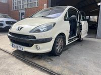 Usado Peugeot 1007 Sport 75 CV (55 kW) 2007 Beige Monovolumen