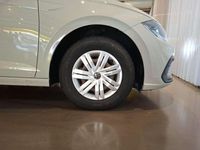 Usado VW Polo 95 CV (69 kW) 2023 Gris Utilitario