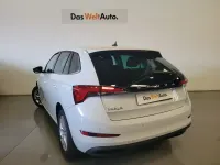 Usado Skoda Scala Ambition 110 CV (80 kW) 2022 Blanco Utilitario