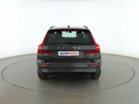Usado Volvo XC60 Momentum 197 CV (144 kW) 2021 Gris SUV