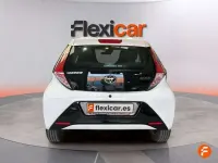 Usado Toyota Aygo X-cite 72 CV (52 kW) 2016 Blanco Utilitario