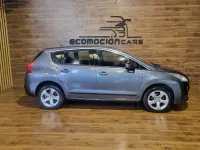 Usado Peugeot 3008 Premium 112 CV (82 kW) 2011 Gris / plata Familiar