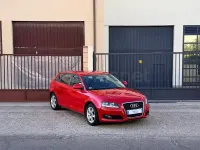 Usado Audi A3 Sportback Attraction 105 CV (77 kW) 2010 Rojo Utilitario