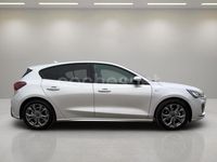 Usado Ford Focus ST-Line 125 CV (91 kW) 2023 Gris / plata Berlina