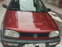 Usado VW Golf III 90 CV (66 kW) 1992 Granate Utilitario