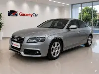 Usado Audi A4 Premium 136 CV (100 kW) 2011 Gris / plata Berlina