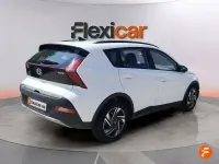 Usado Hyundai Bayon 100 CV (73 kW) 2023 Blanco SUV