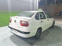 Usado Seat Cordoba Stella 68 CV (50 kW) 2002 Blanco Berlina