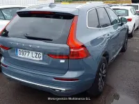 Begagnad Volvo XC60 Core 351 HK (258 kW) 2022 Gul SUV