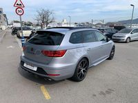 Usado Seat Leon 4Drive 300 CV (220 kW) 2020 Gris / plata Familiar