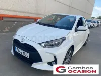 Usado Toyota Yaris Hybrid Active 116 CV (85 kW) 2025 Blanco Berlina