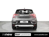 Usado Renault Captur Zen 90 CV (66 kW) 2021 Gris / plata SUV