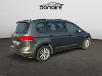 Usado VW Touran Advance 116 CV (85 kW) 2017 Marrón Monovolumen