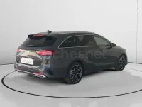 Usado Kia Ceed GT GT-Line 120 HP (88 kW) 2023 Cinzento Carrinha