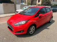 Usado Ford Fiesta Trend 82 CV (60 kW) 2013 Rojo Berlina