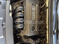 Usado Toyota Avensis Sol 129 CV (94 kW) 2004 Beige Berlina