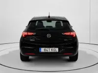 Usado Opel Astra Dynamic 136 CV (100 kW) 2017 Negro Utilitario