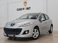 Usado Peugeot 207 Active 70 CV (51 kW) 2012 Gris / plata Berlina