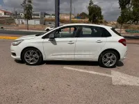 Usado Citroën C4 92 CV (67 kW) 2013 Blanco Berlina