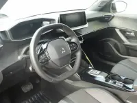 Usado Peugeot 2008 Allure 131 CV (96 kW) 2023 Naranja SUV