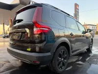Usado Dacia Jogger Extreme 100 CV (73 kW) 2022 Negro Monovolumen