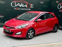 Usado Hyundai i30 90 CV (66 kW) 2013 Rojo Berlina