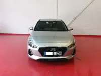 Usado Hyundai i30 110 CV (80 kW) 2017 Gris Berlina