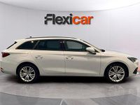 Usado Seat Leon Style 130 CV (95 kW) 2021 Blanco Familiar