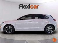 Usado Hyundai i30 101 CV (74 kW) 2024 Blanco Berlina