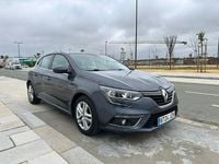 Usado Renault Mégane IV Business 110 CV (80 kW) 2017 Gris / plata Berlina