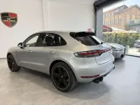 Usado Porsche Macan S 381 CV (280 kW) 2021 Gris SUV
