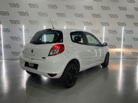 Usado Renault Clio IV Authentique 75 CV (55 kW) 2013 Blanco Utilitario